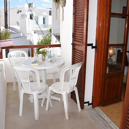 Apartment Center Cycladic House *