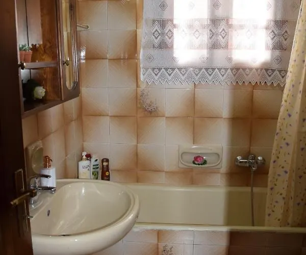 Апартаменты Center Cycladic House *