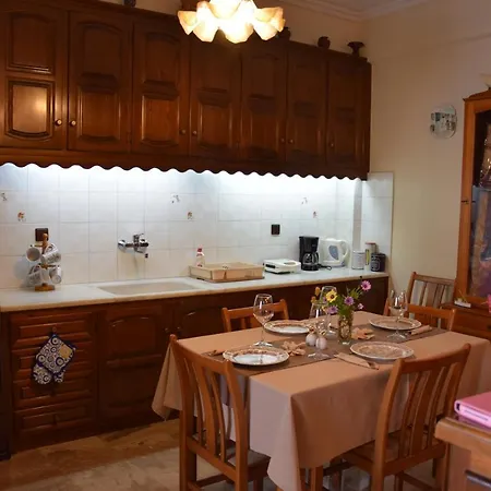 Center Cycladic House شقة